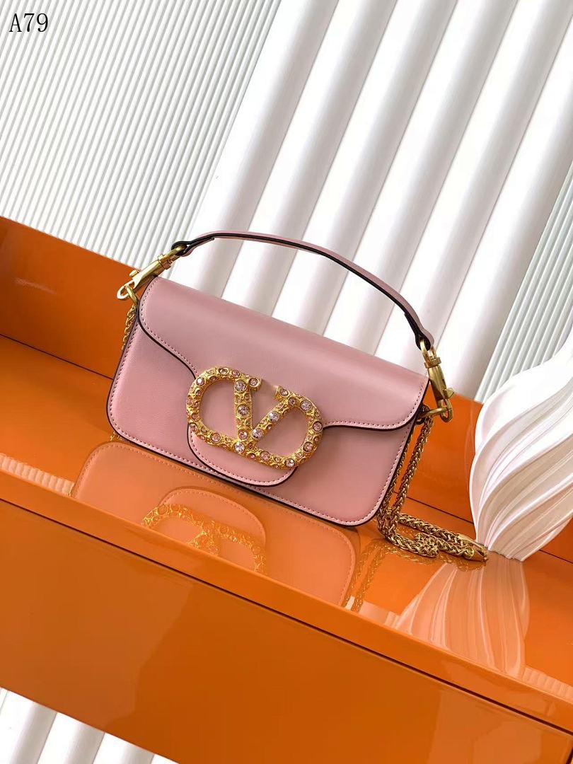 Valentiino Garavani Rockstud Lock Bag #349