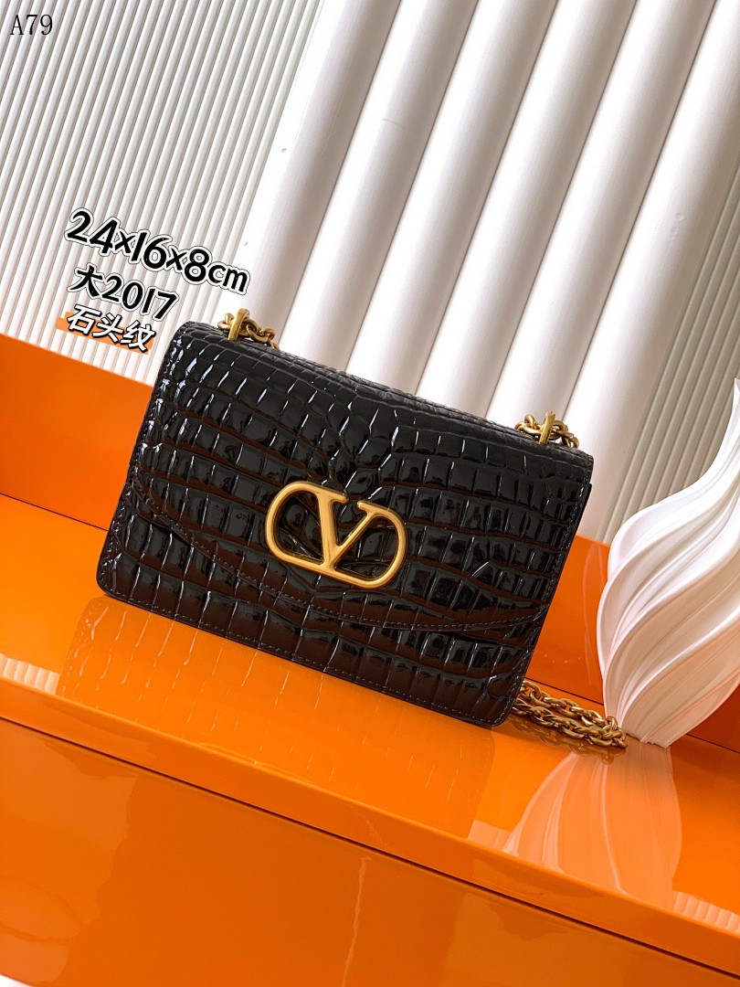 Valentiino + Rockstud + VLogo Bag #16 1 Valentiino + Rockstud + VLogo Bag #16