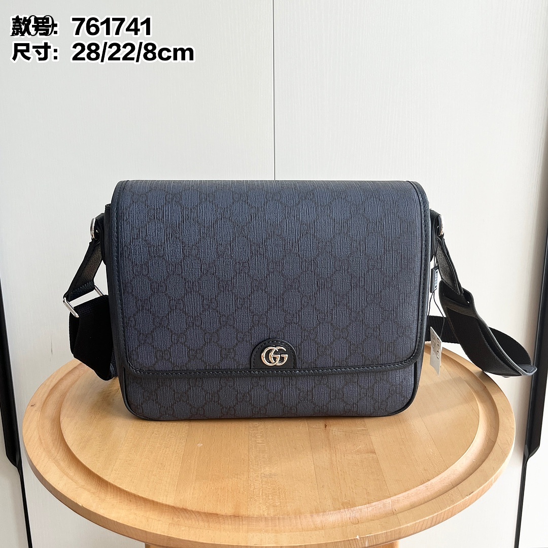 Gucc1 GG Supreme Canvas Messenger Bag #332