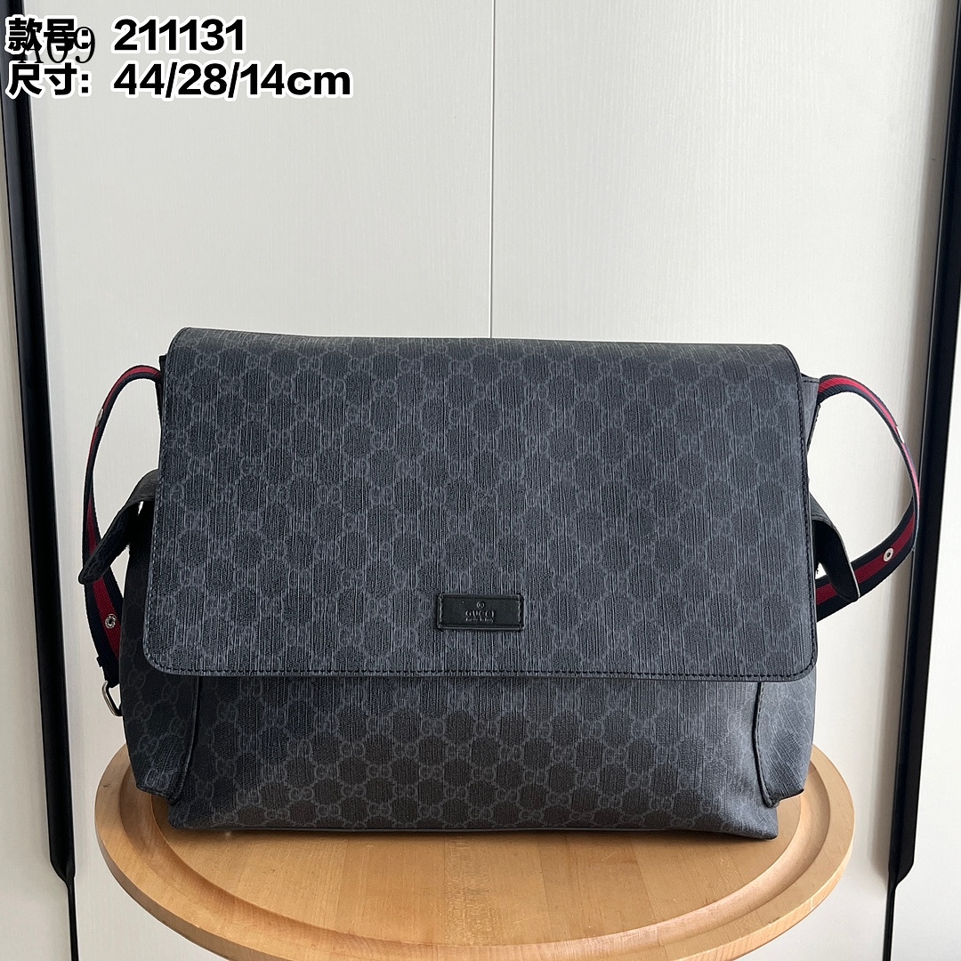 Gucc1 211131 GG Supreme Messenger Bag #310