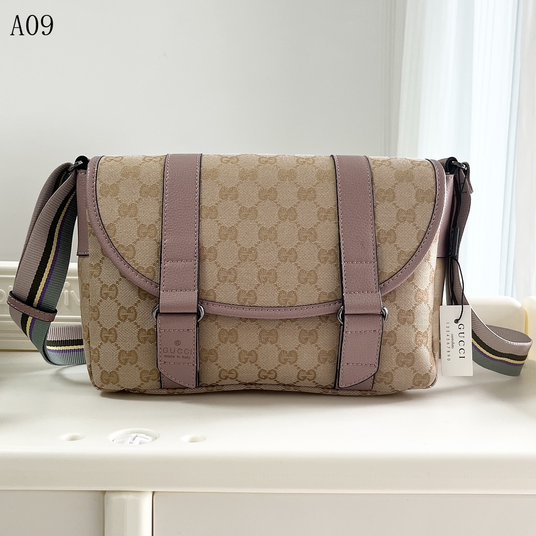 Gucc1 GG Supreme Canvas Crossbody Bag #302