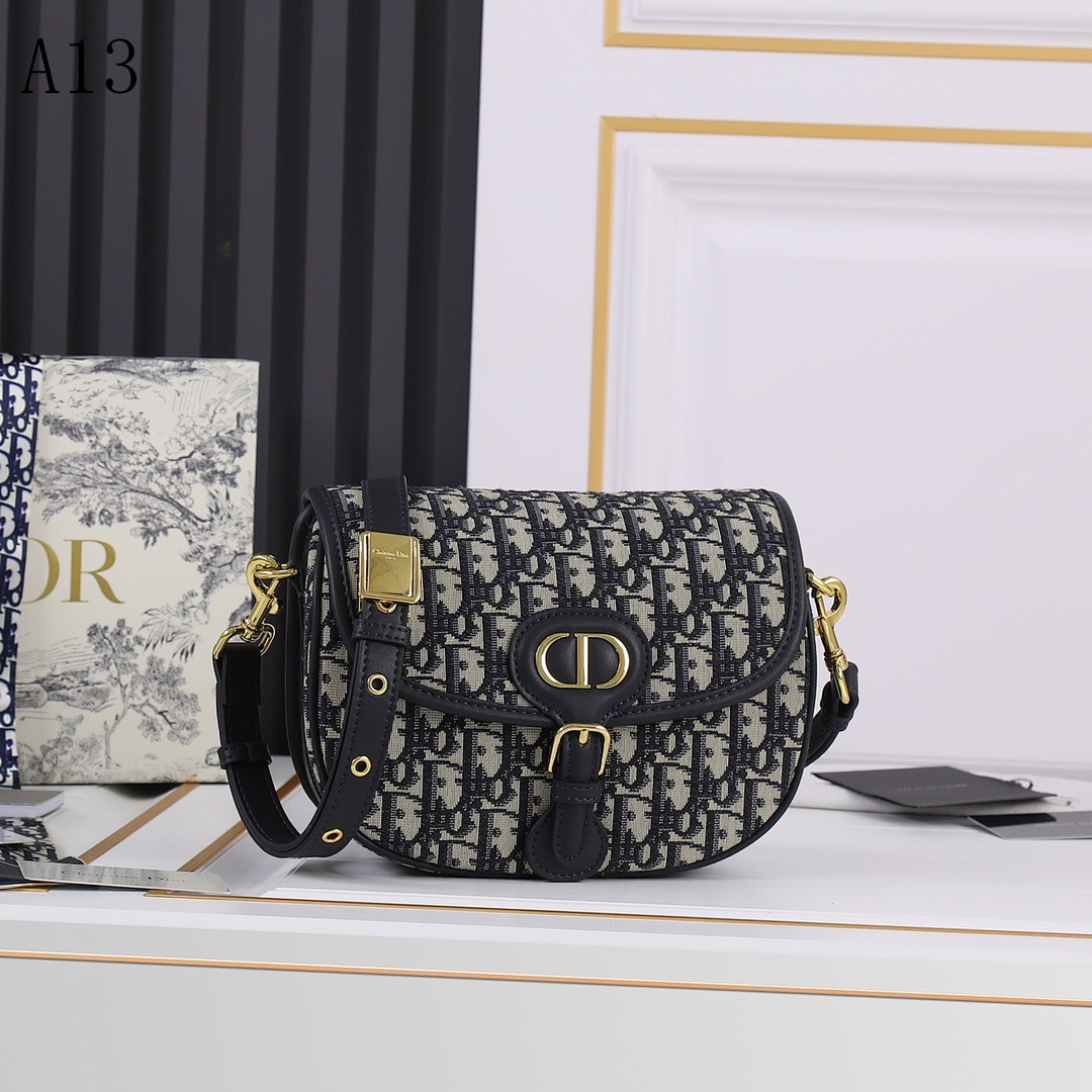 Diiior - Saddle Bag #2098 1 Diiior – Saddle Bag #2098