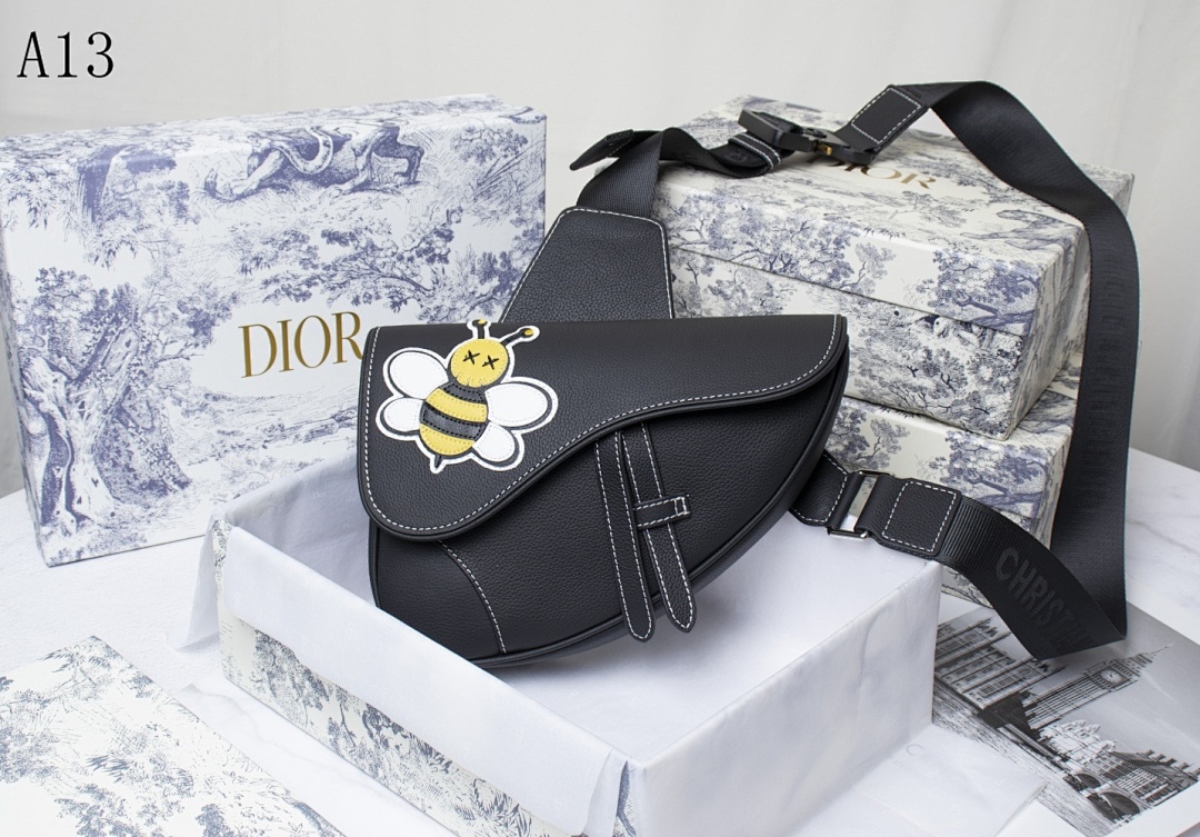 Diiior – Saddle Bag with Bee Motif #2228