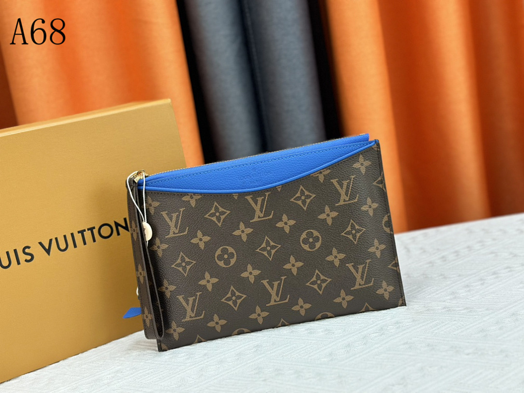 LVutton A68 Pochette #4688 1 LVutton A68 Pochette #4688