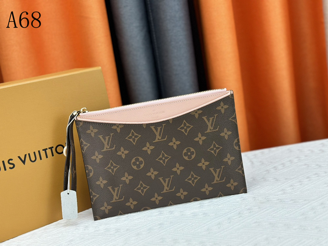 LVutton A68 Pochette #4136