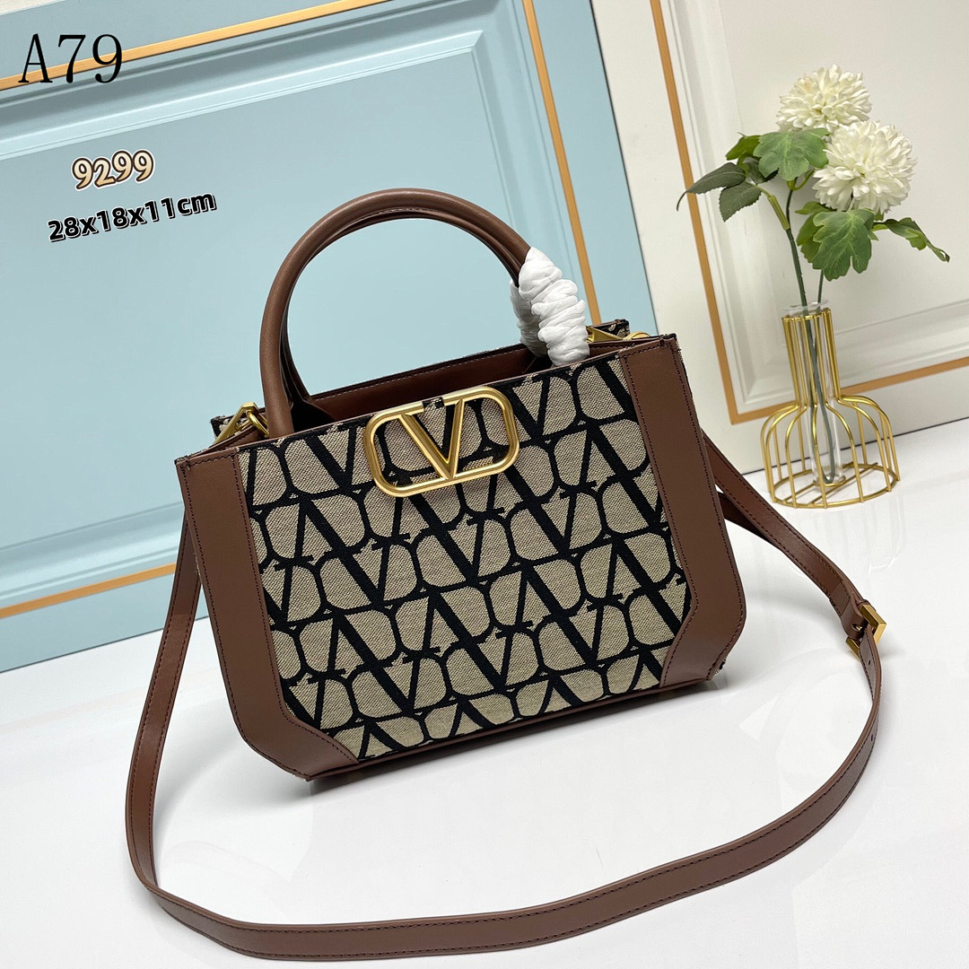Valentiino + A79 + VLogo Tote Bag #5183