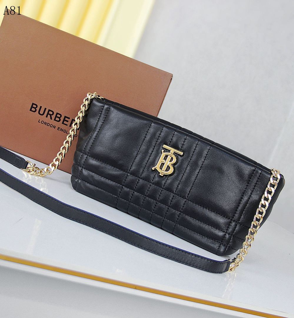 Burberyy + A81 + Quilted Chain Clutch #5422