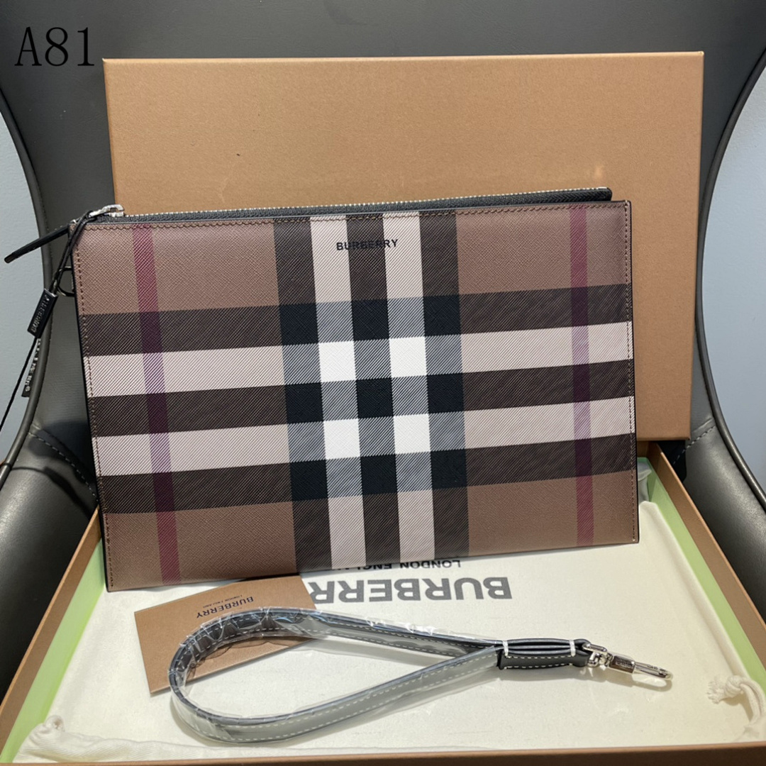 Burberyy Check House Check Clutch #1526