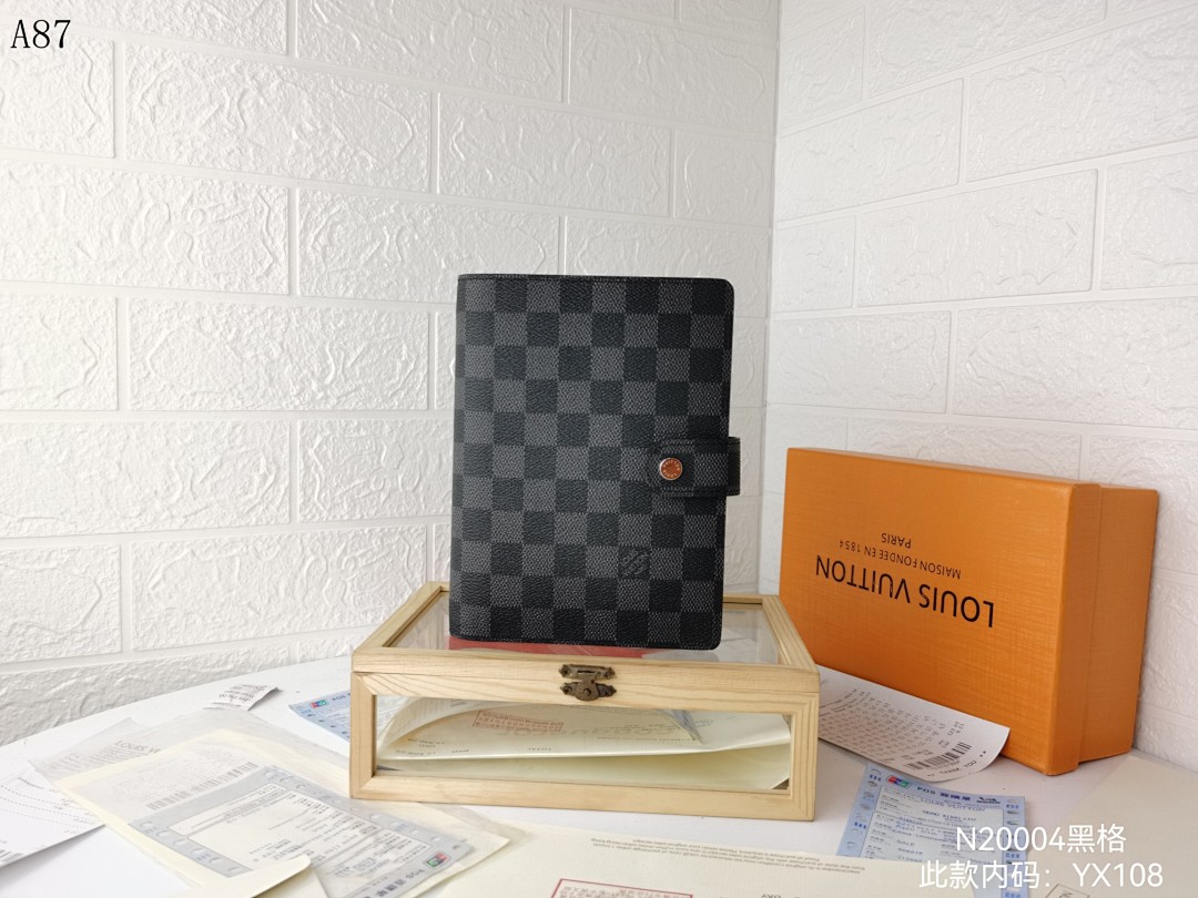 LVutton N20004 Damier Graphite Agenda #5875 1 LVutton N20004 Damier Graphite Agenda #5875