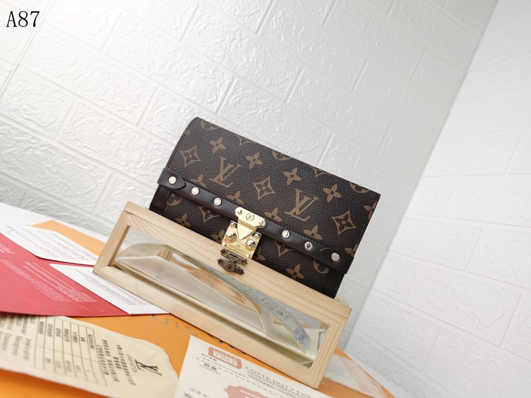 LVutton + A87 + Monogram Clutch #5882