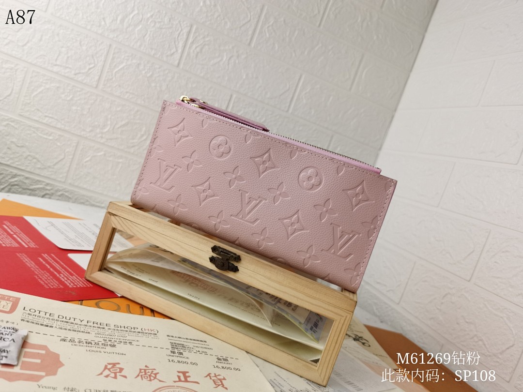 LVutton M61269 Zipped Wallet #5897 1 LVutton M61269 Zipped Wallet #5897