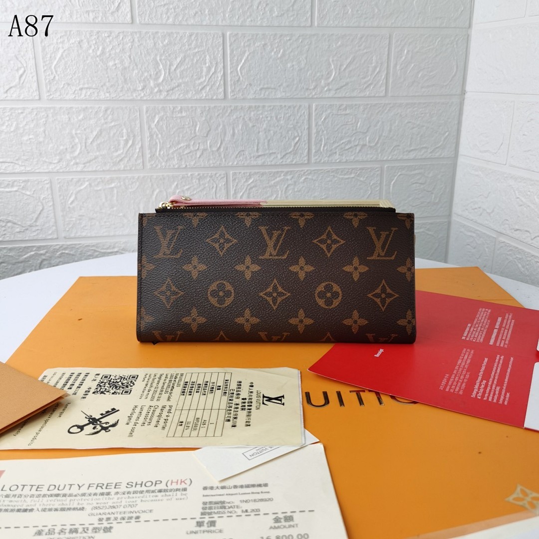 LVutton Monogram Canvas Pochette #5872