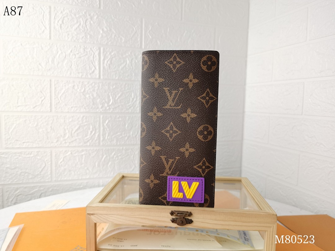 LVutton Monogram Canvas Long Wallet with LV Patch #928
