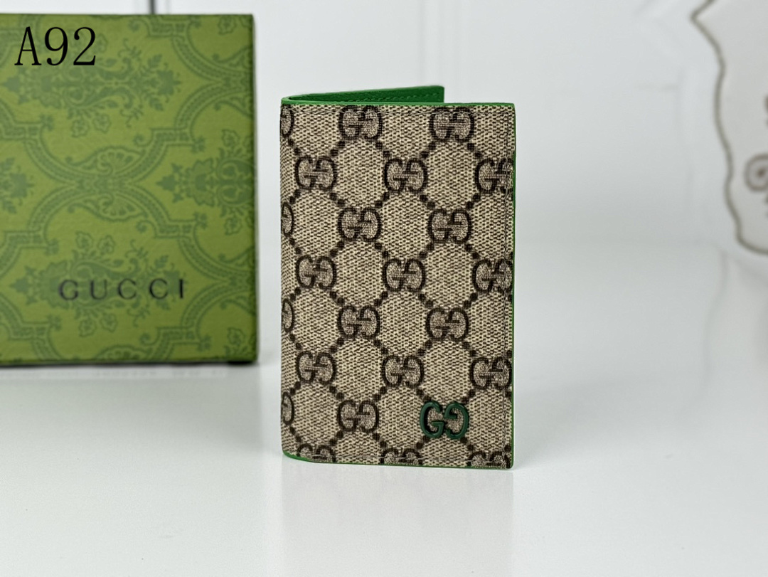 Gucc1 GG Supreme Card Holder #810