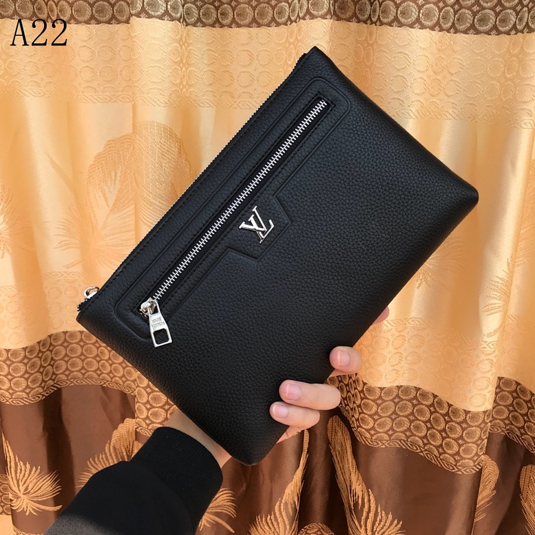 LVutton x Supreme - Clutch Bag #691 1 LVutton x Supreme – Clutch Bag #691