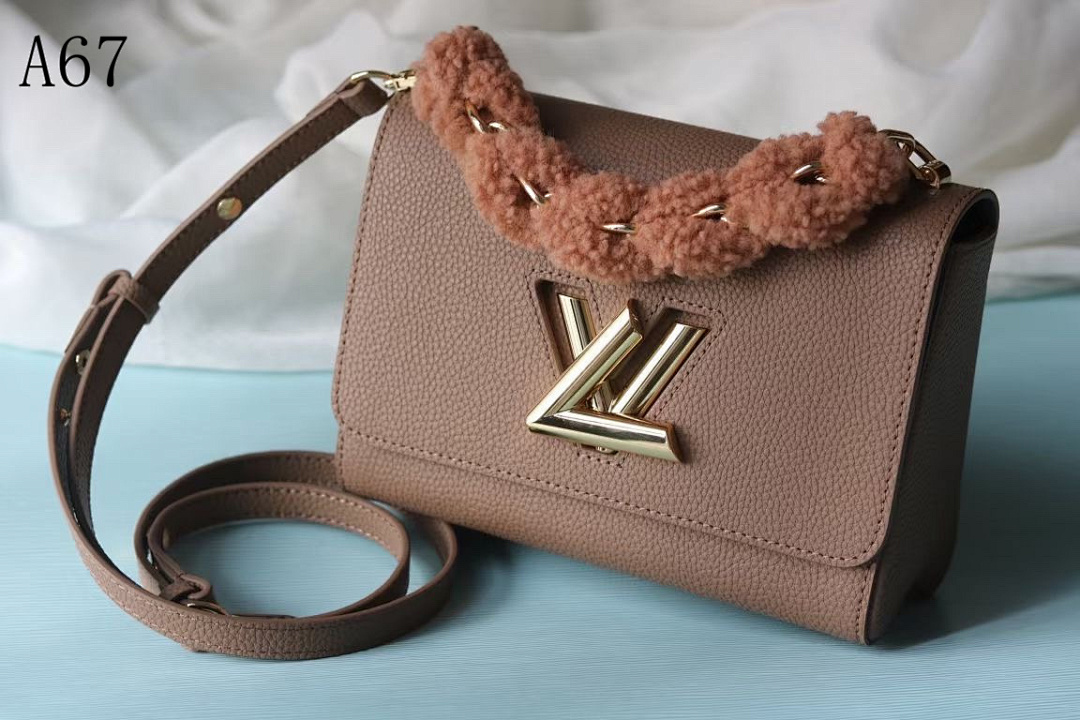 LVutton A67 Twist Bag #4657