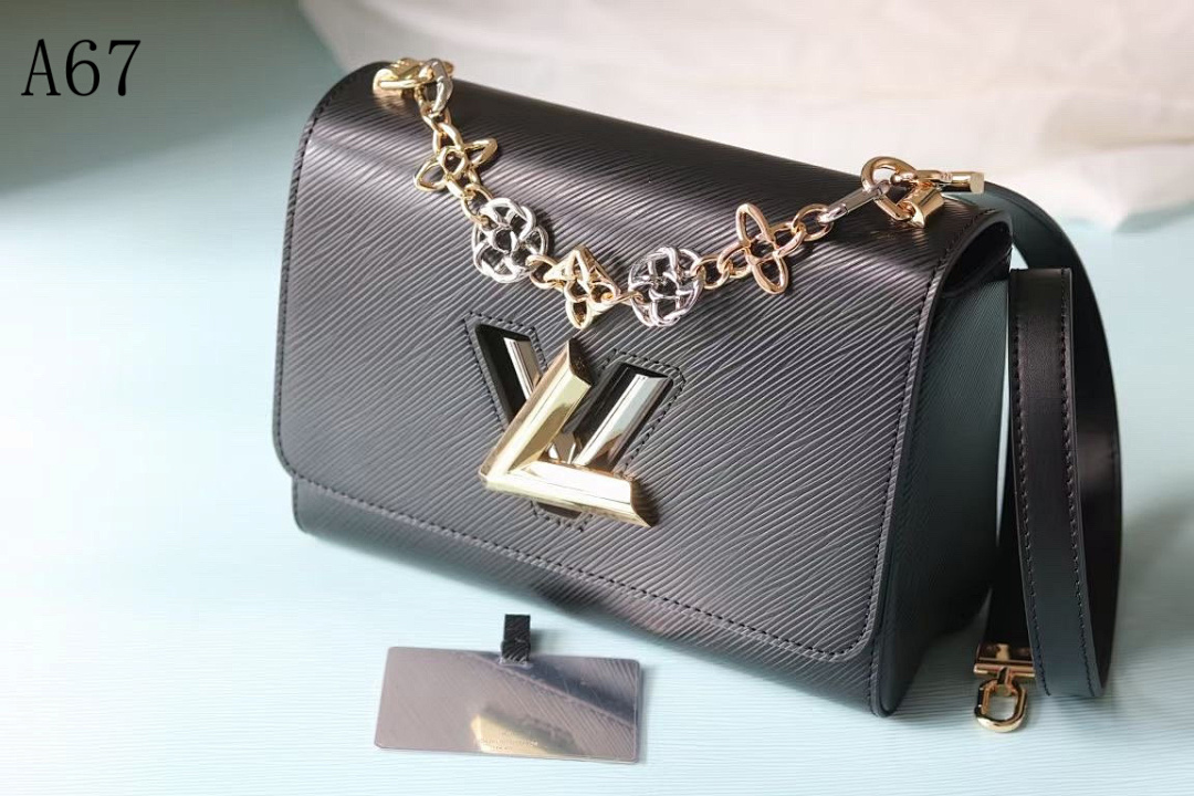 LVutton + A67 + Twist Bag #4766