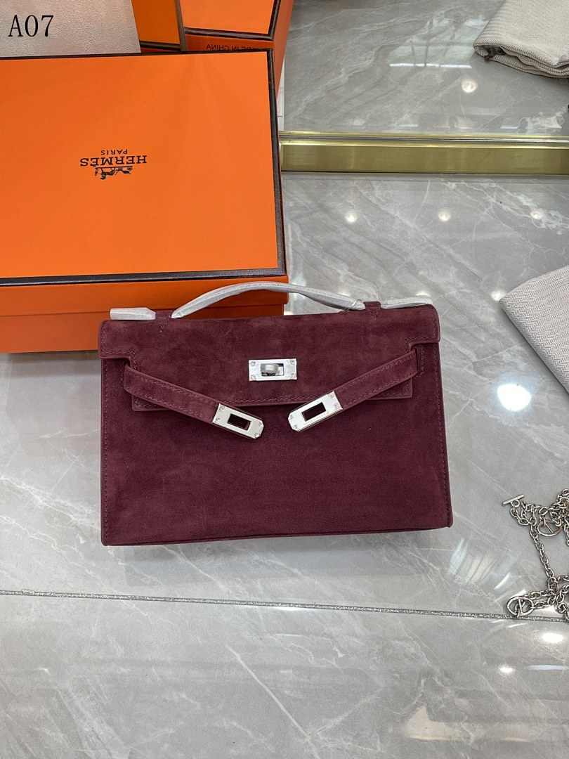 Hermès Model# Kelly Bag #5635 1 Hermès Model# Kelly Bag #5635