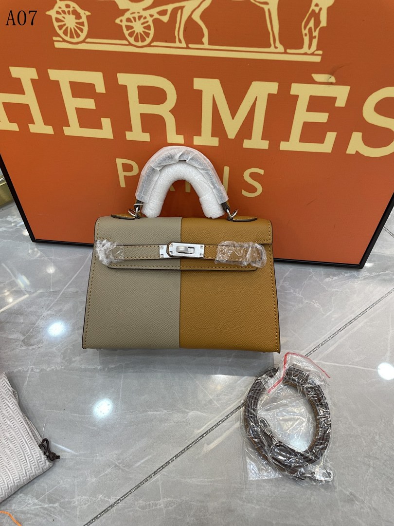 Hermès Model A07 Kelly Bag #5801