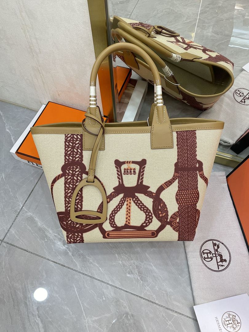 Hermès + 2023 + Garden Party Tote #5529
