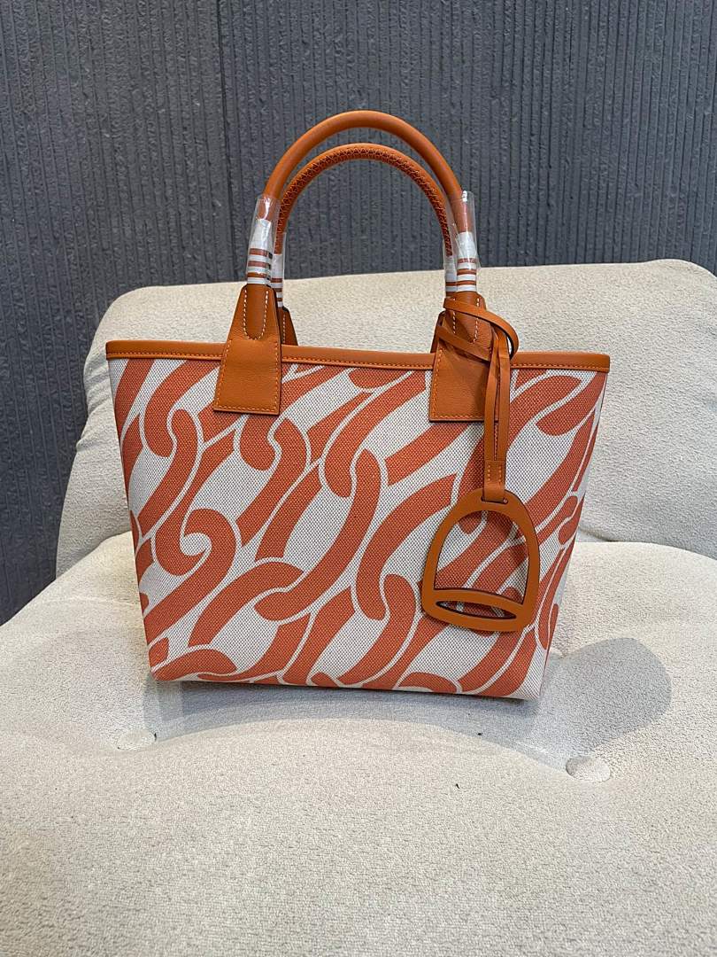 TorBurch + TB1234 + Perry Tote #5848 1 TorBurch + TB1234 + Perry Tote #5848