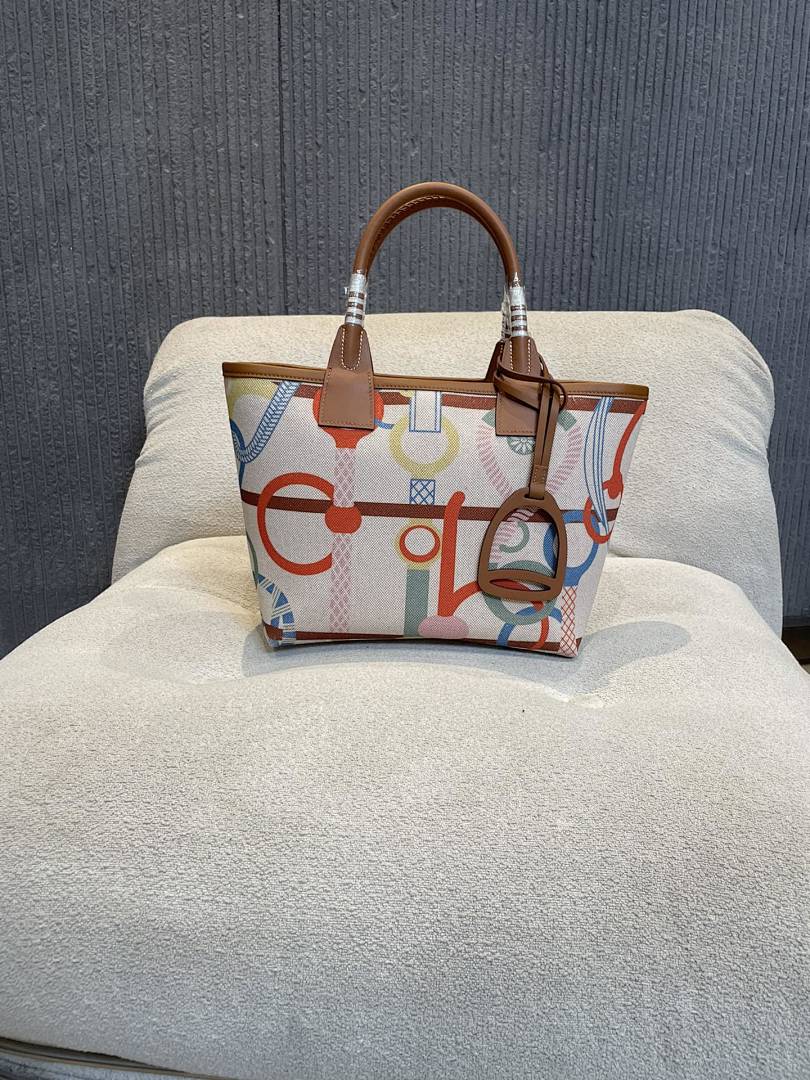 Coacch + 1941 Tote + Graphic Print Bag #5710