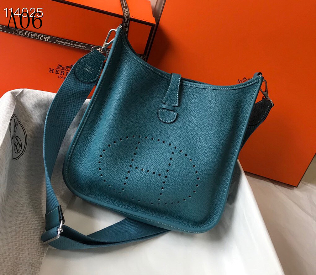 Hermès + 114625 + Evelyne Bag #5728
