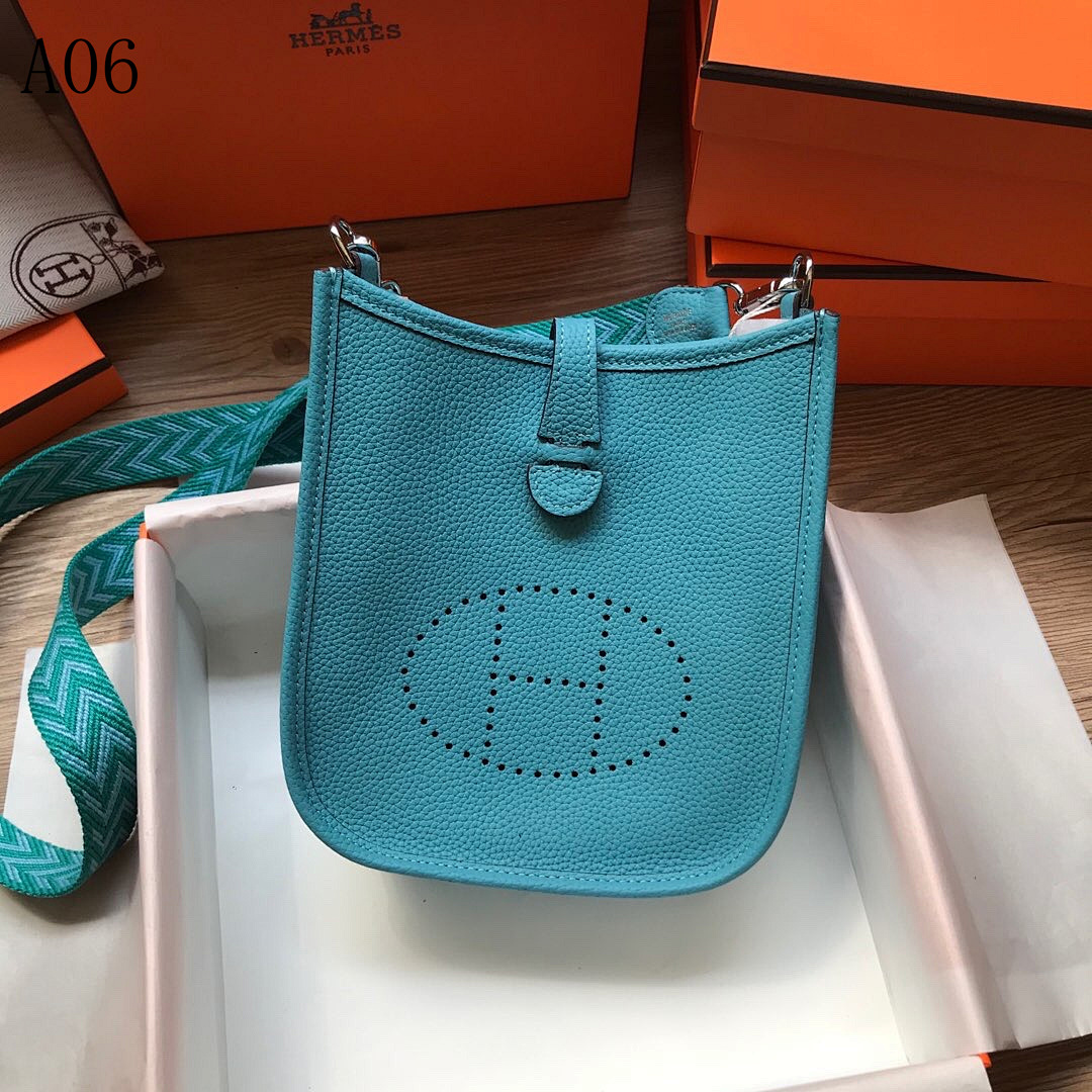 Hermès Model# A06 Evelyne Bag #5839 1 Hermès Model# A06 Evelyne Bag #5839
