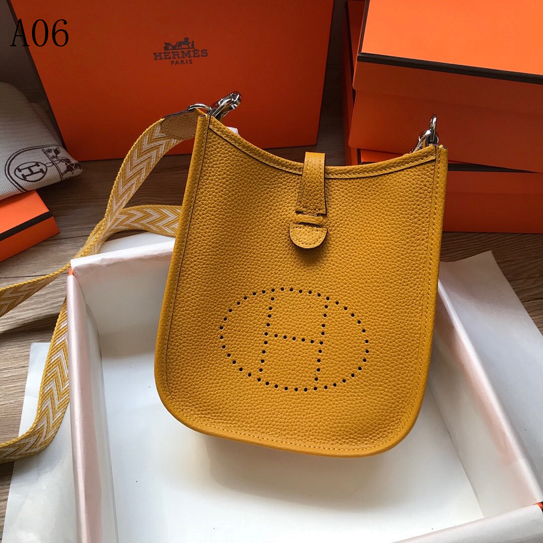 Hermès Model A06 Evelyne Bag #5616