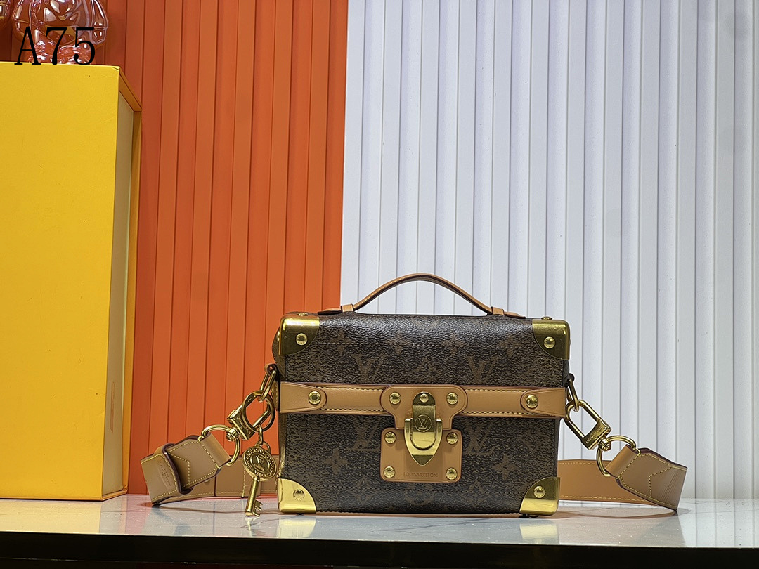 LVutton + A75 + Trunk Bag #4793
