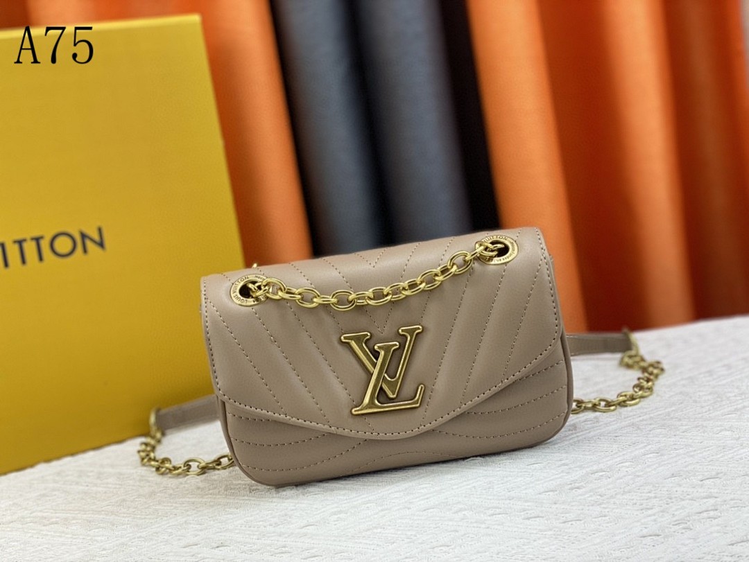 LVutton + A75 + Twist Mini Bag #4412