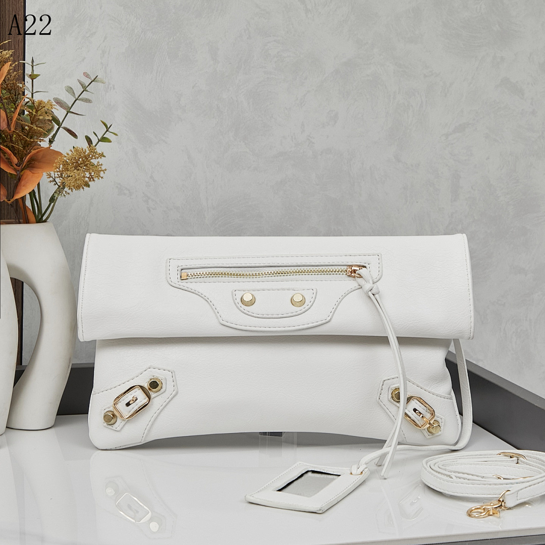 A22 White Clutch Bag #6133
