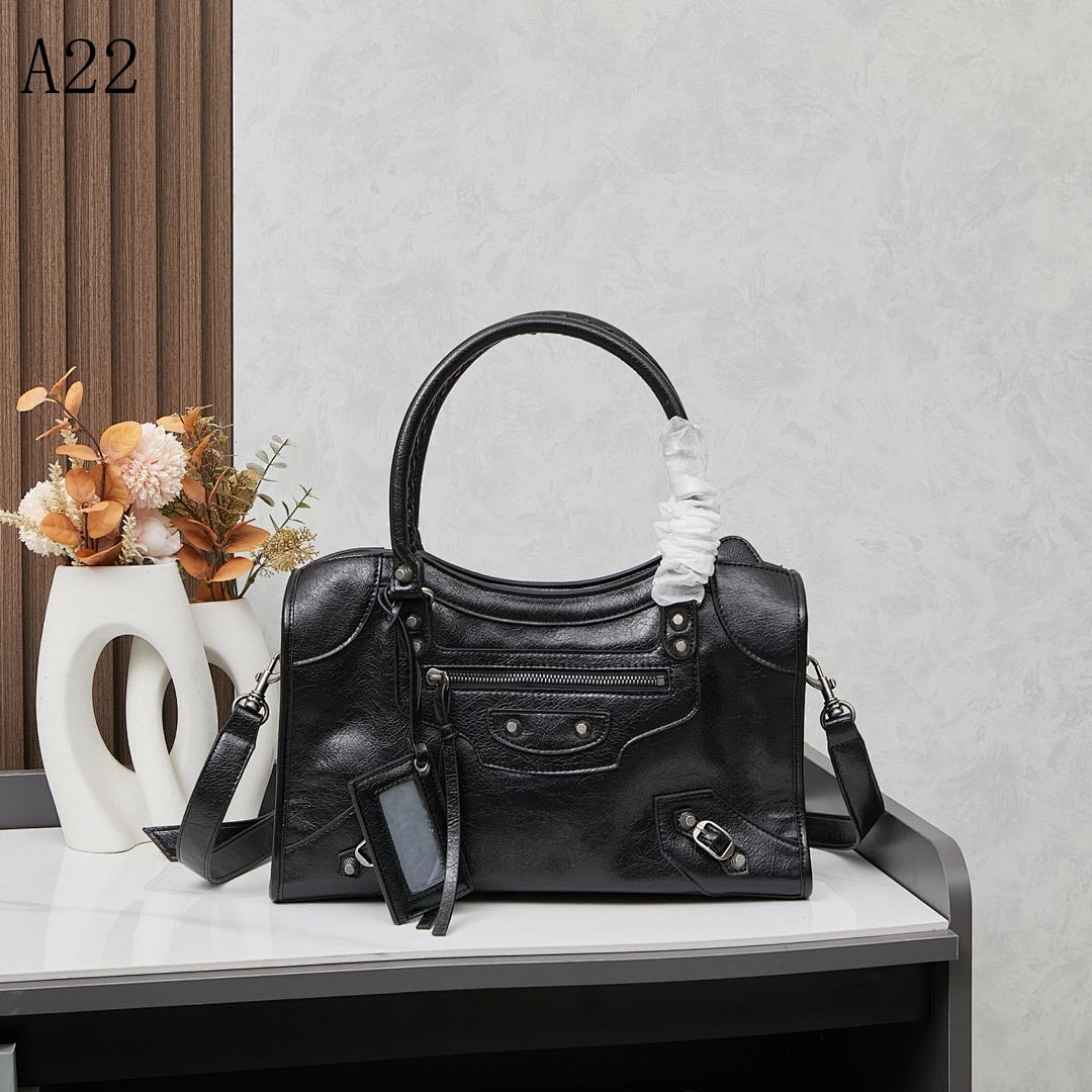 A22 – Luxe Black Leather Tote Bag #6134