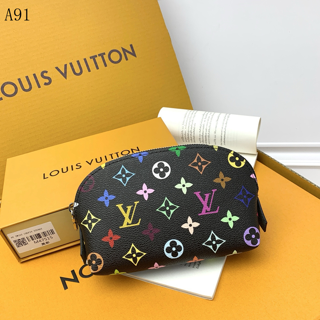 LVutton Multicolored Monogram Canvas Pochette #726