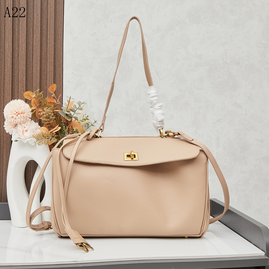 A22 – Elegant Beige Leather Crossbody Bag #600