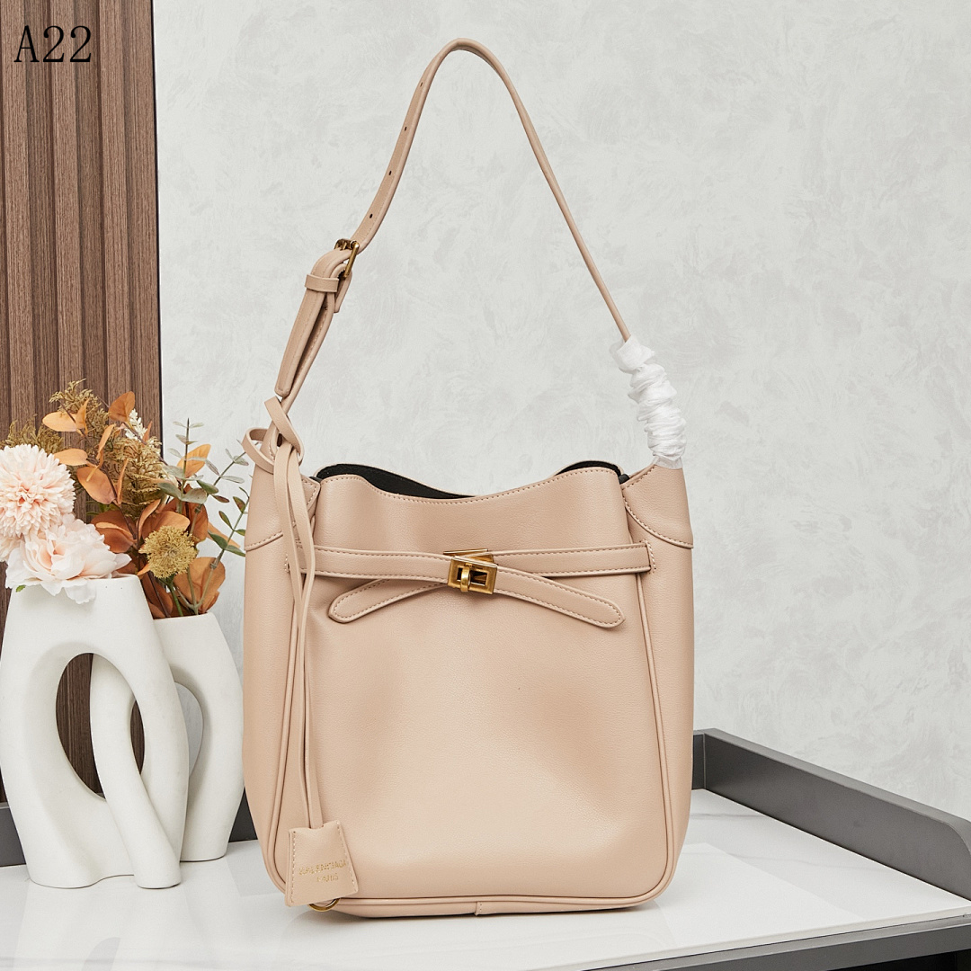 A22 – Minimalist Leather Shoulder Bag #578