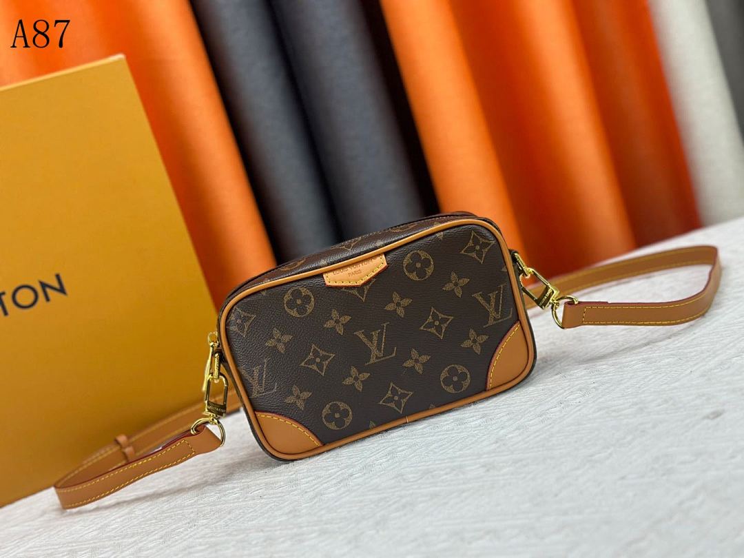 LVutton A87 Pochette #4025
