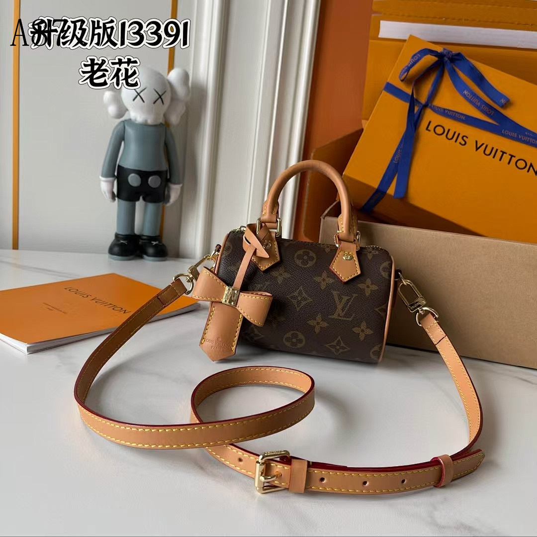LVutton + I3391 + Speedy Bag #4357