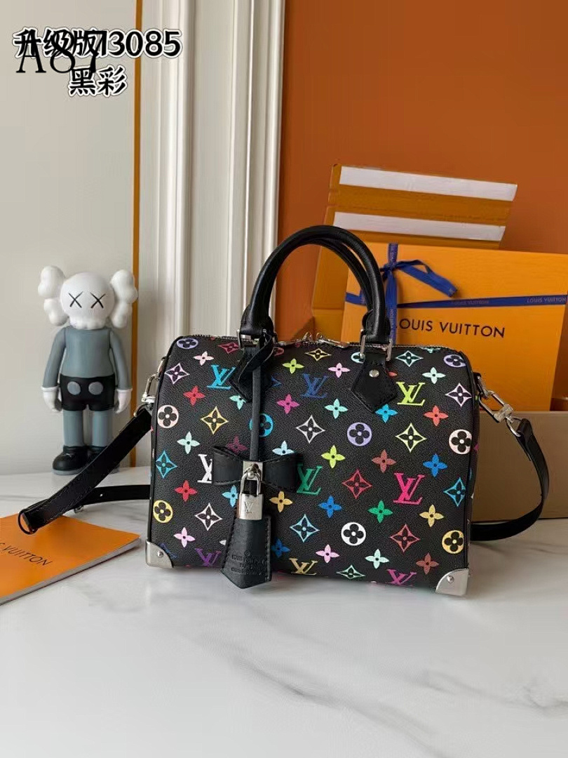 LVutton + 13085 + Speedy Bag #3913