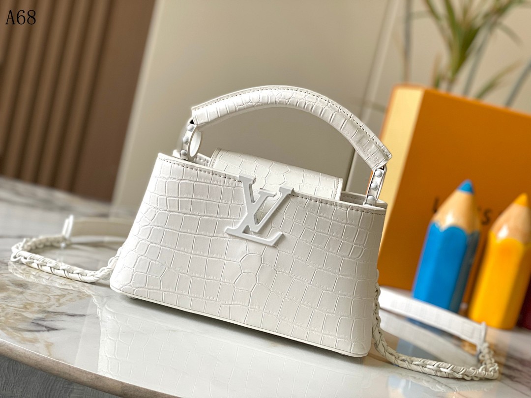 LVutton + A68 + Capucines Mini Bag #3651