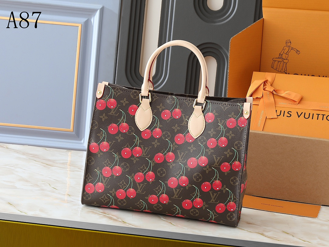 LVutton + A87 + Cherry Monogram Tote #4757