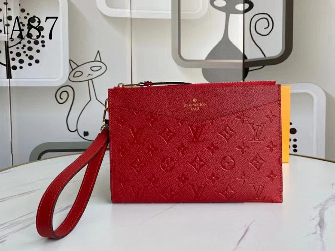 LVutton A87 Pochette #4702 1 LVutton A87 Pochette #4702