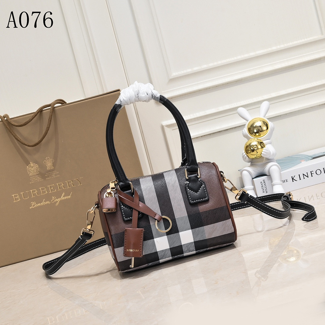 Burberyy A076 Check Pattern Crossbody Bag #1485