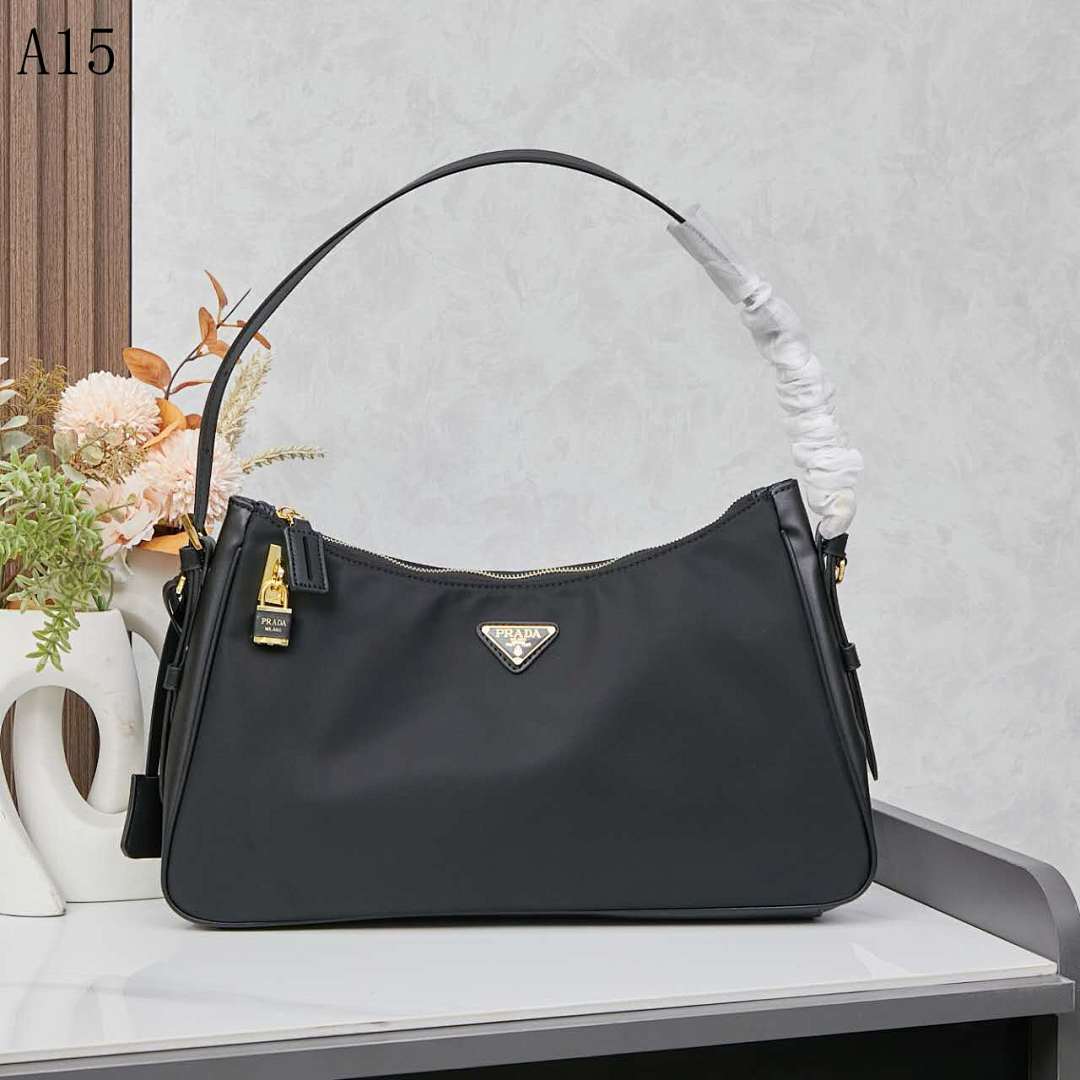 Pr4da + A15 + Cahier Bag #1653