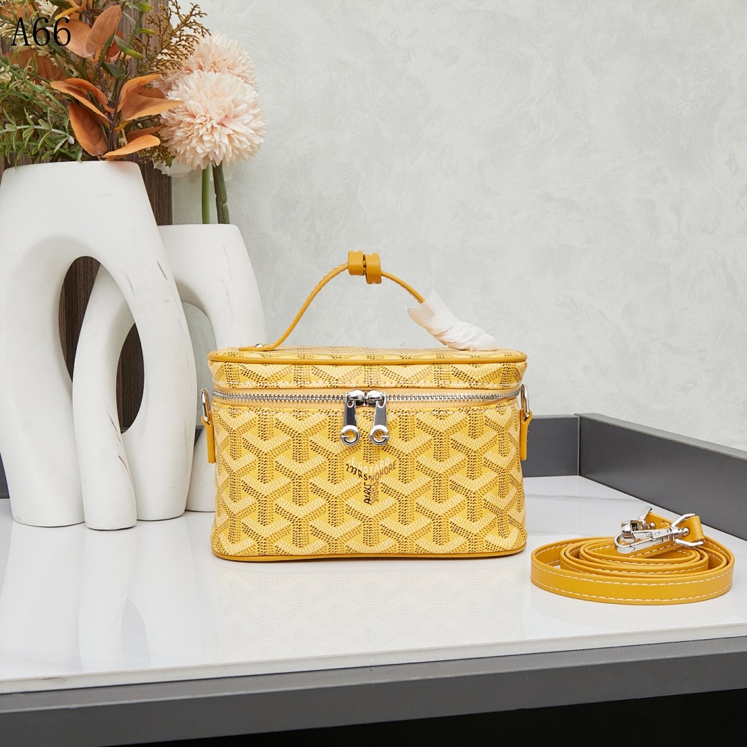 MCM + A66 + Iconic Monogram Tote #6019