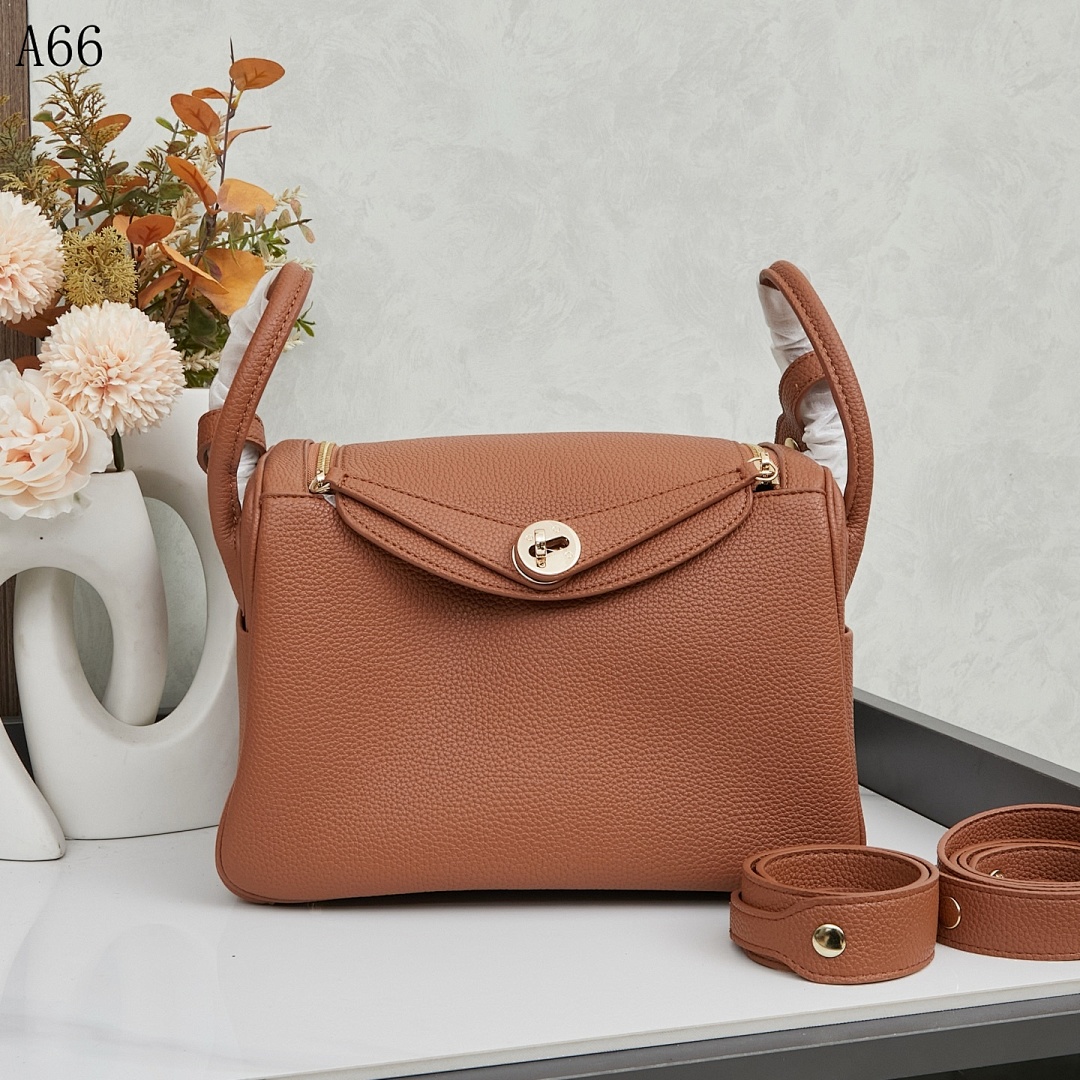 A66 Luxury Tote Bag #5575