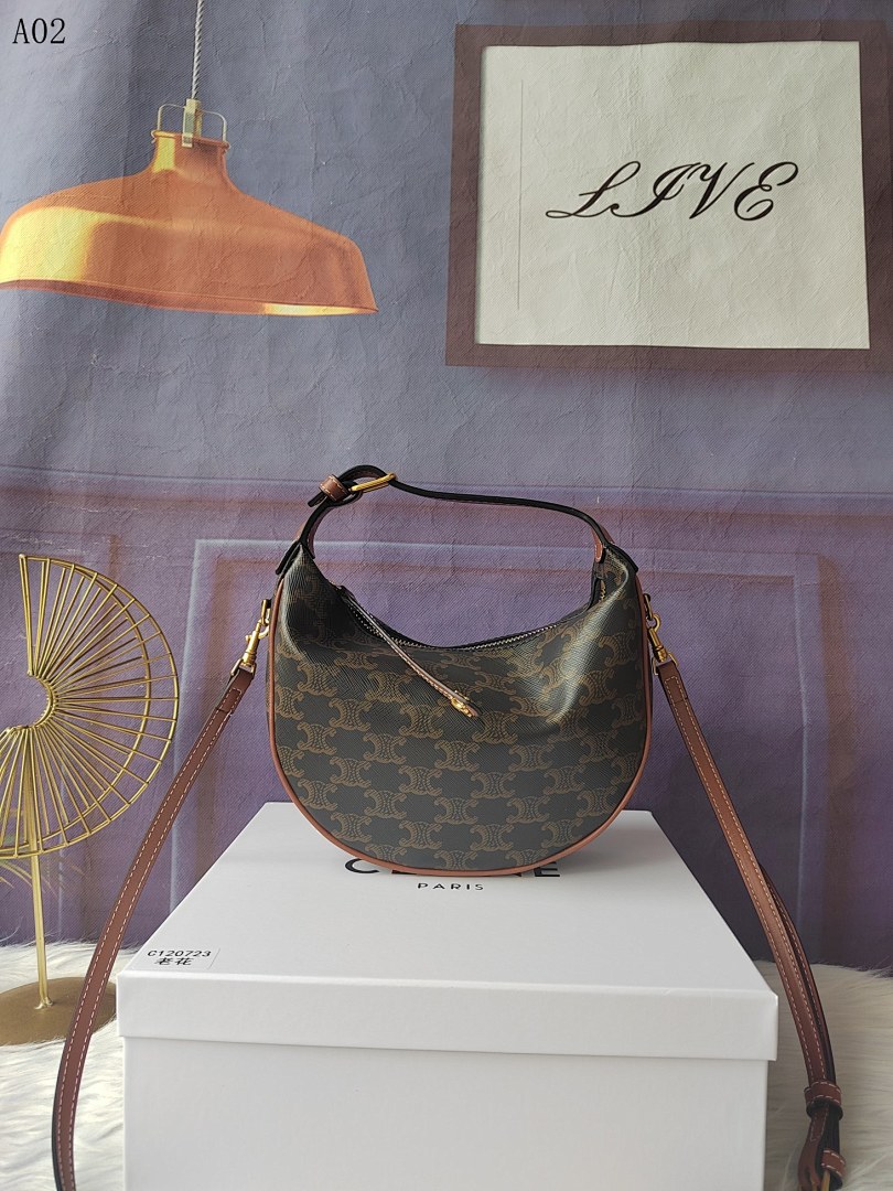 C3linee + Triomphe + Half Moon Bag #1396