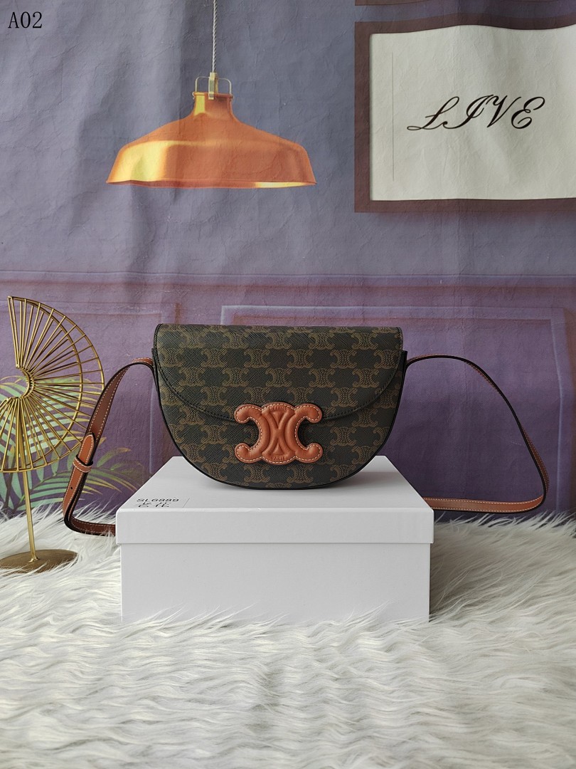 C3linee + Triomphe + Half Moon Bag #1382