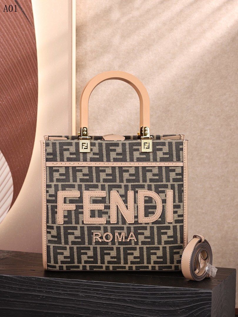 FENDI Baguette Tote #2440
