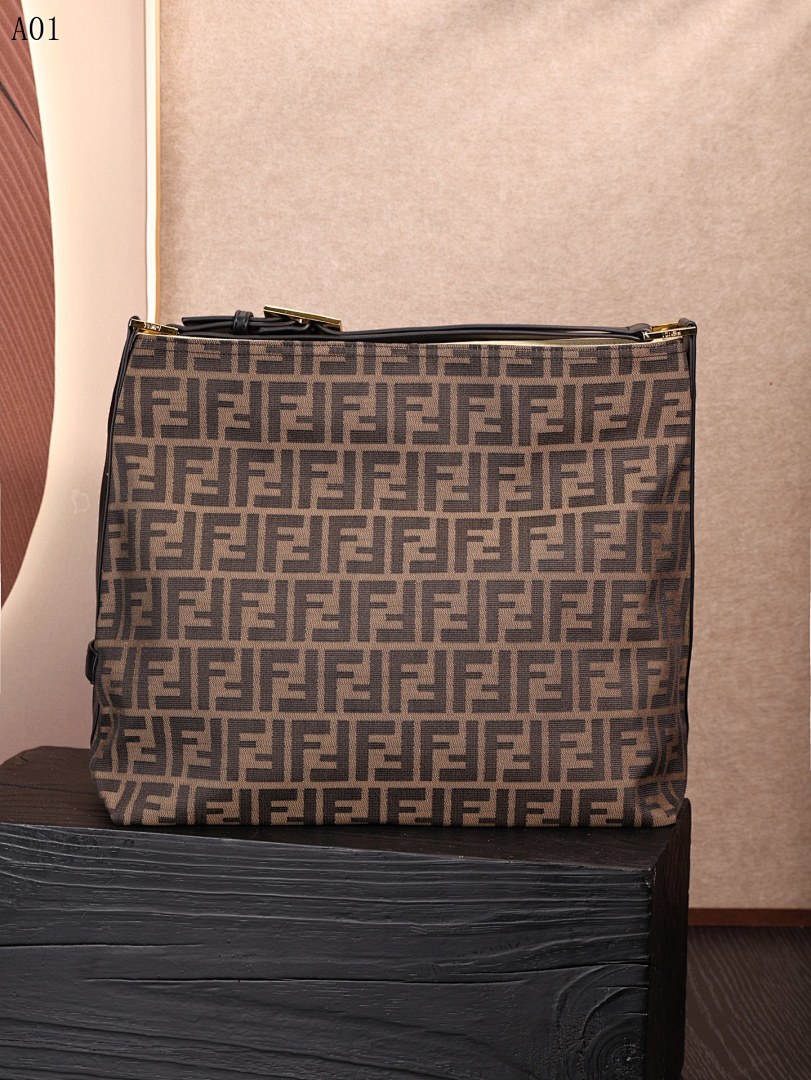 F3ndii + A01 + Zucca Shoulder Bag #3524